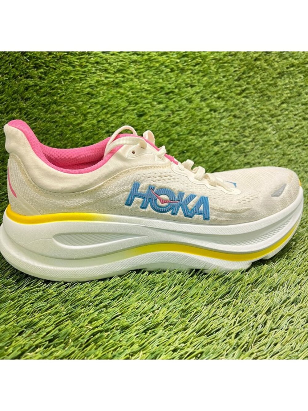 Hoka One One Bondi 9 Womens Size 8 Ivory Blue Athletic Running Shoes Sneakers